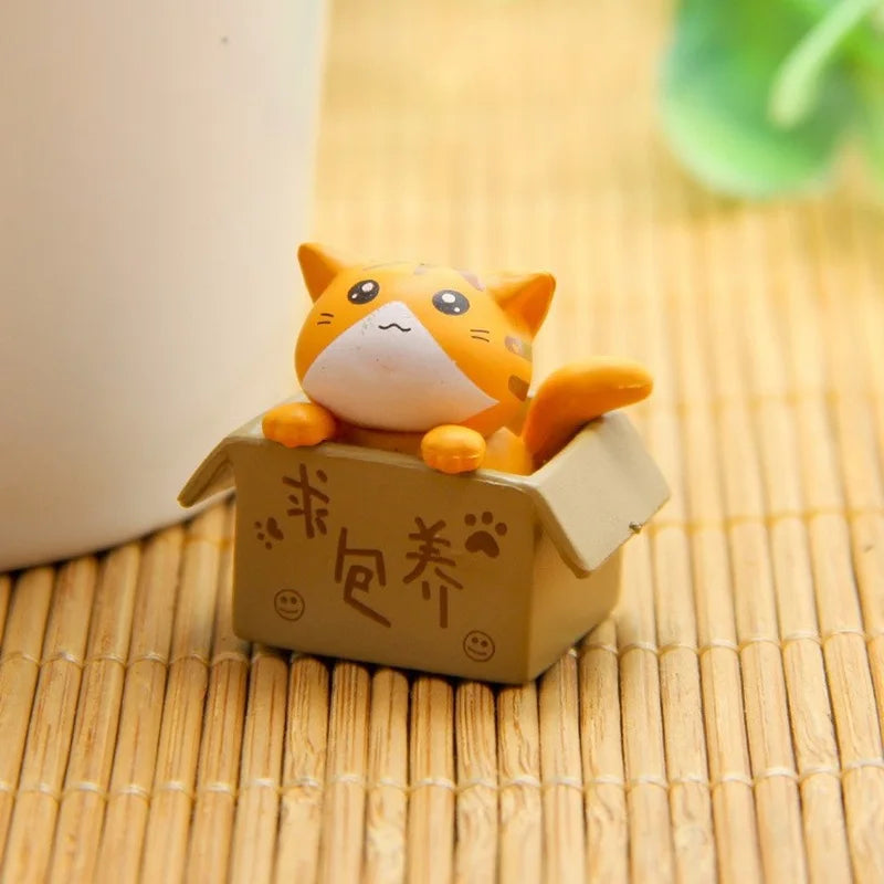 4pcs Mini Out Of The Box Kitten Figurines