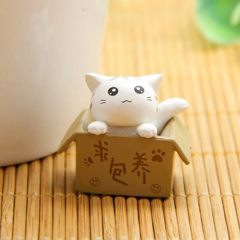 4pcs Mini Out Of The Box Kitten Figurines