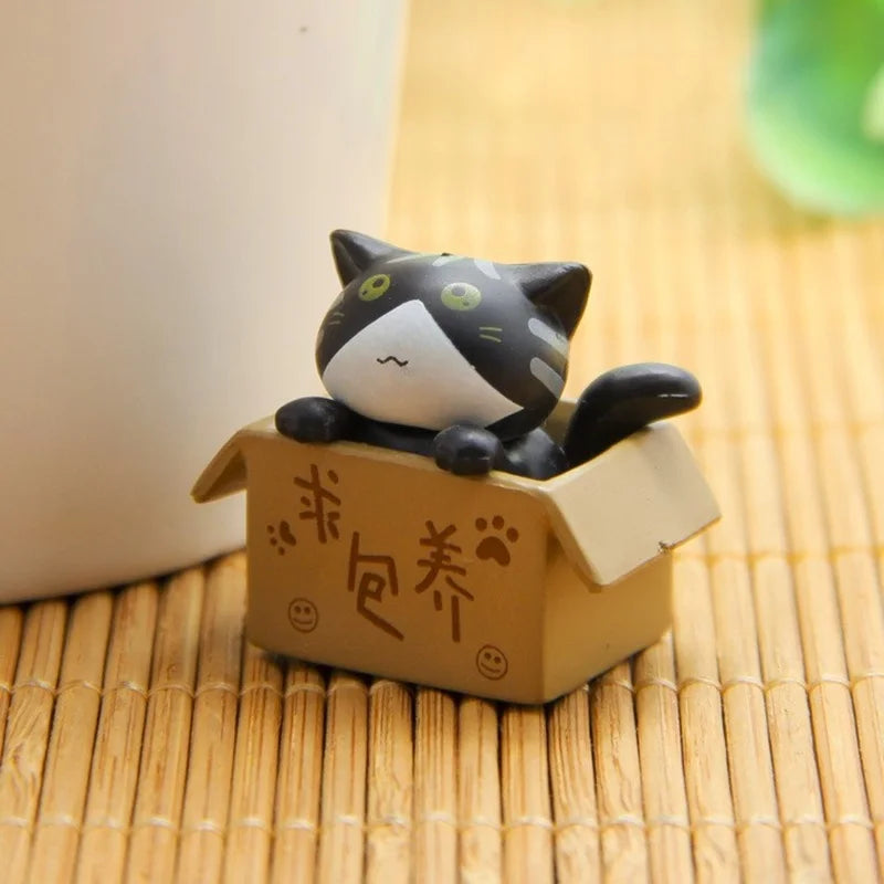 4pcs Mini Out Of The Box Kitten Figurines
