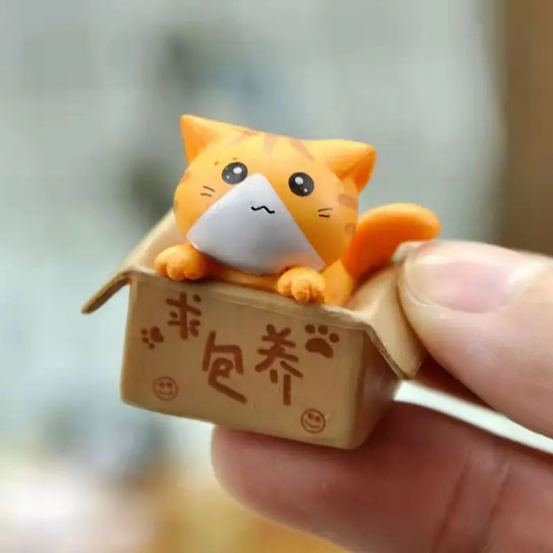 4pcs Mini Out Of The Box Kitten Figurines
