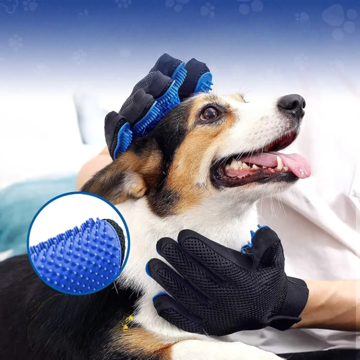 Gentle and Efficient Pet Grooming and Hair Removal Glove