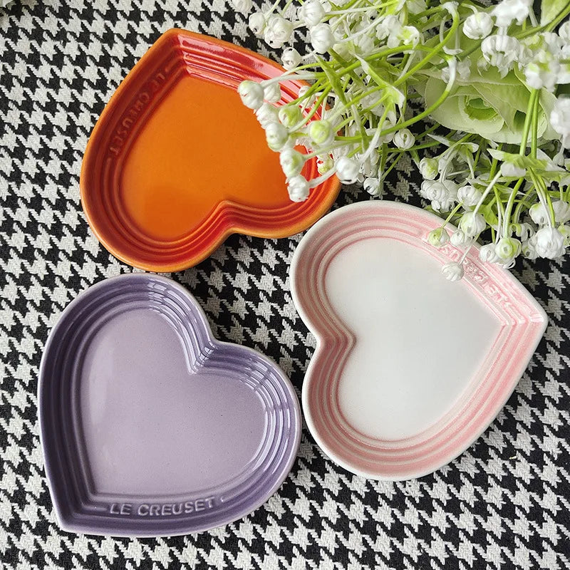 Heart-Shaped Wide Anti-Vomiting Ceramic Pet Feeding Bowl