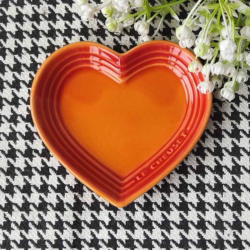 Heart-Shaped Wide Anti-Vomiting Ceramic Pet Feeding Bowl