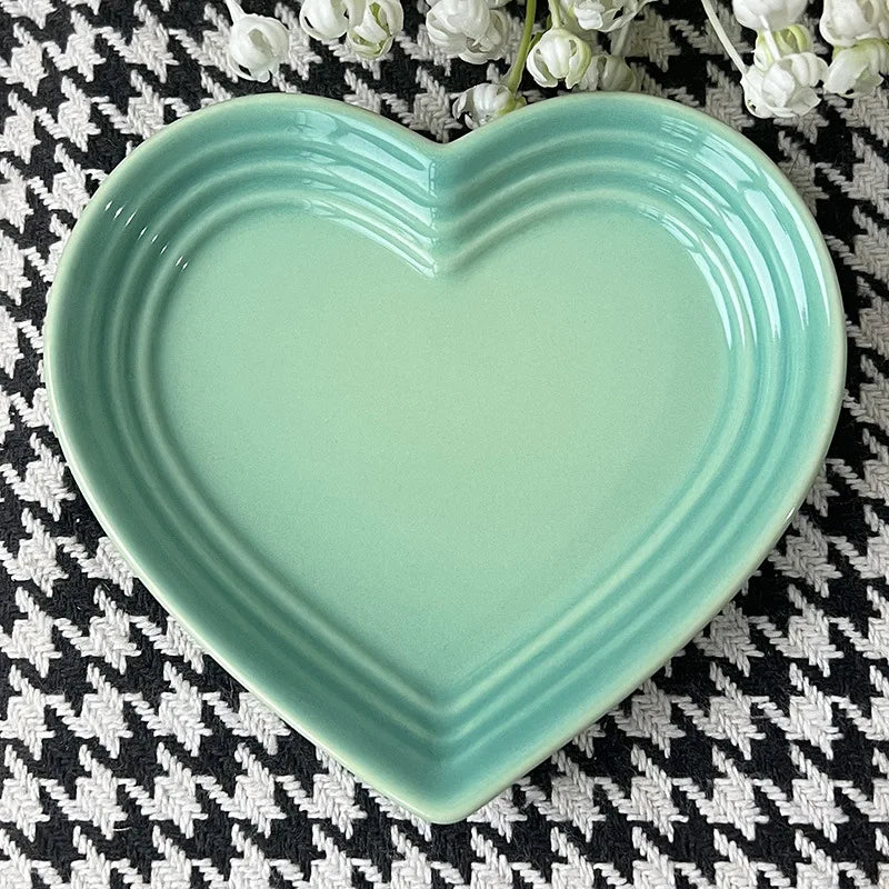 Heart-Shaped Wide Anti-Vomiting Ceramic Pet Feeding Bowl