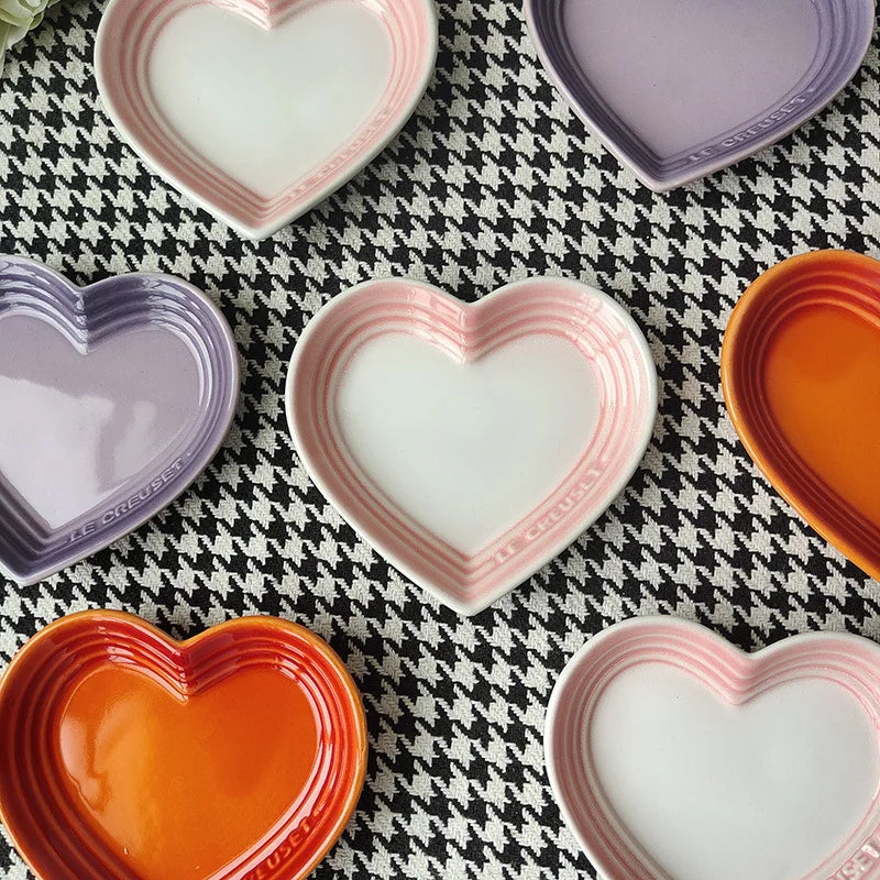 Heart-Shaped Wide Anti-Vomiting Ceramic Pet Feeding Bowl