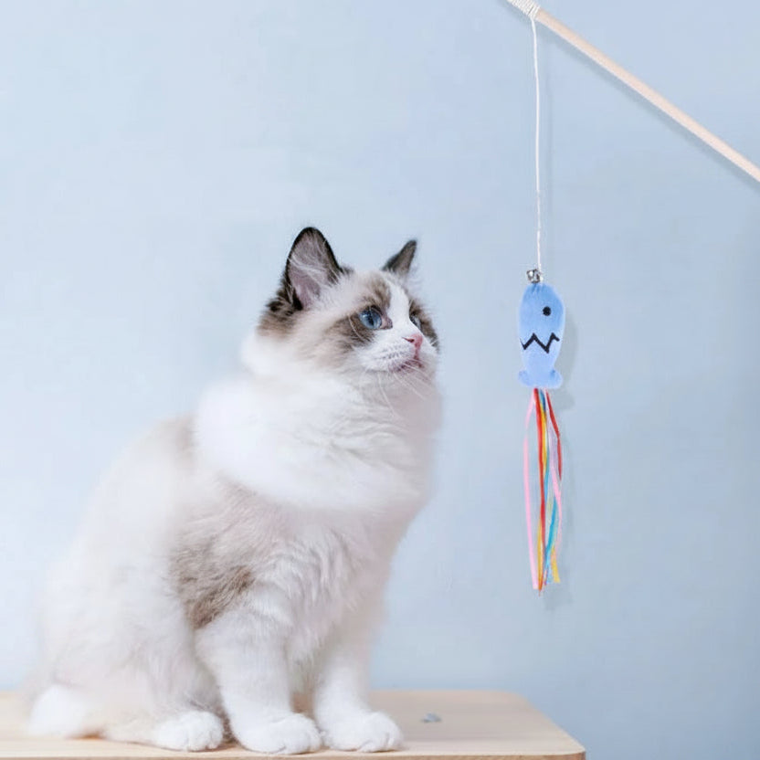 Interactive Wooden Feather Teaser Wand for Cats