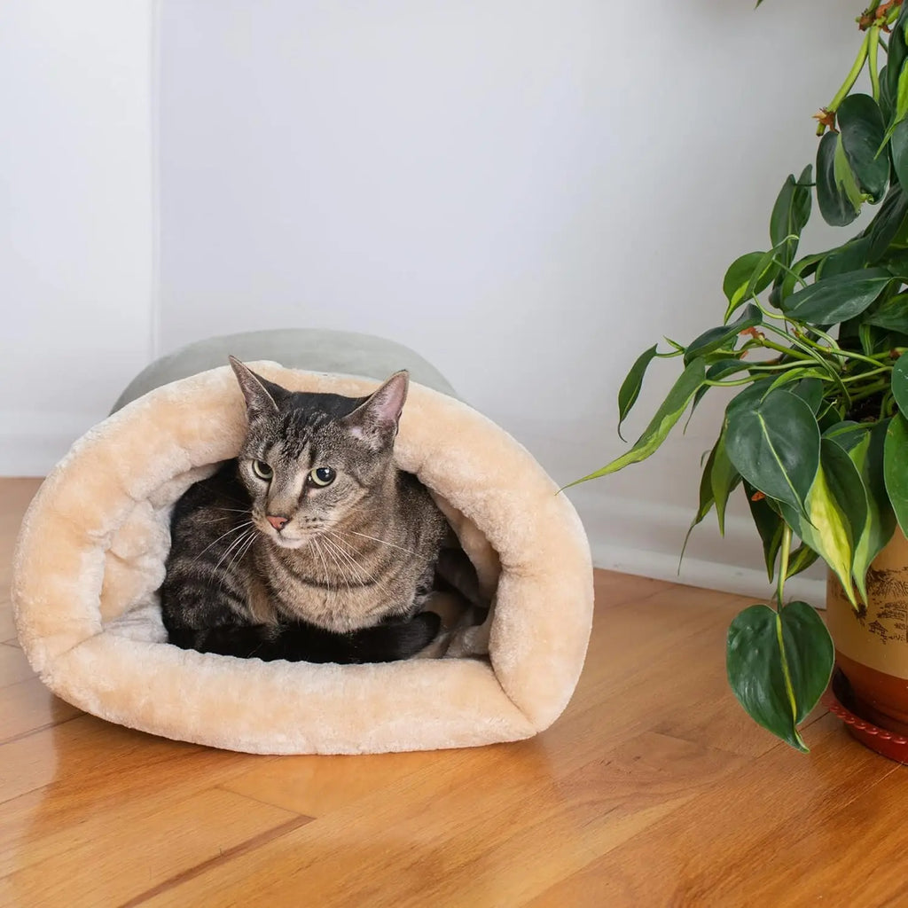 Warm and Cozy Semi-enclosed Cat Sleeping Bag Nest