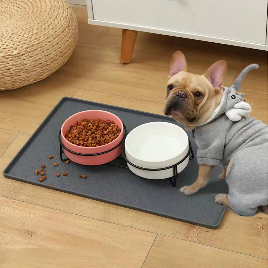 Waterproof Non-Slip Silicone Pet Feeding Mat